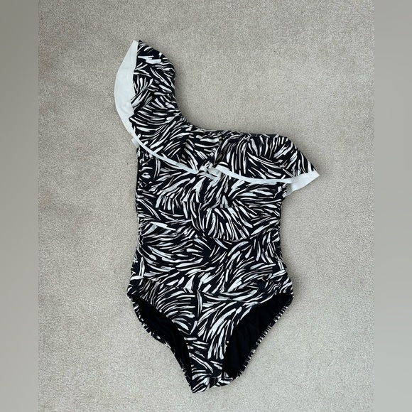 Profile by Gottex Black Swan One Shoulder Ruffle One PieceOne Piece Swimsuit - Picture 2 of 16